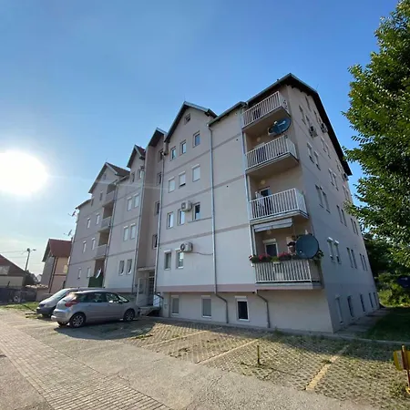 Infinity Apartman Obrenovac, Sa Parkingom Privatnim Obrenovac  Exterior photo