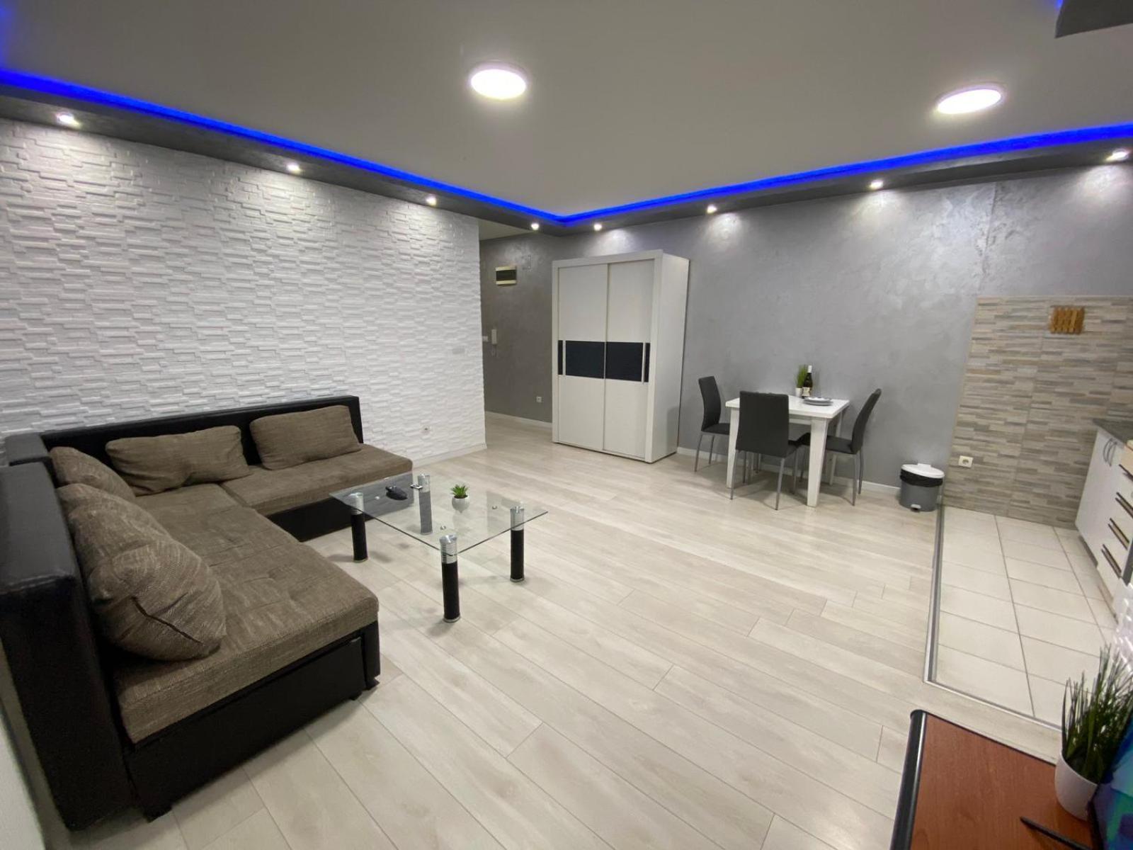 Infinity Obrenovac, Sa Parkingom Privatnim *
