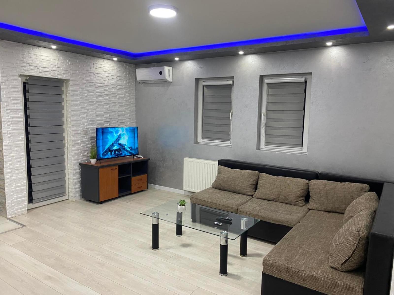 Infinity Obrenovac, Sa Parkingom Privatnim Apartment